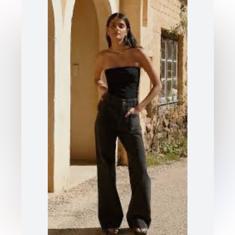 DISSH High-Waist Wide-Leg Jeans in Black